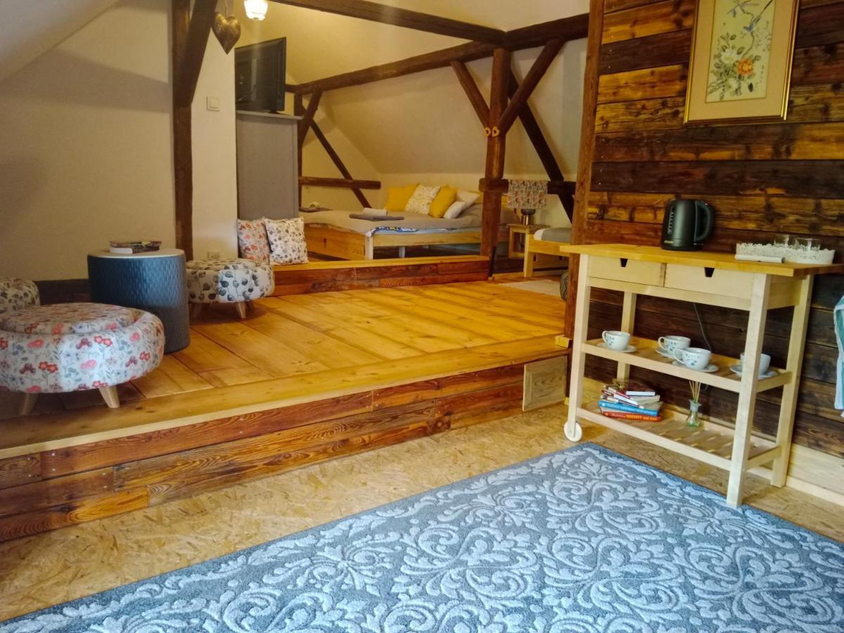 SRDEČNÁ - rodinný penzion a restaurace Novy Prerov Esterno foto