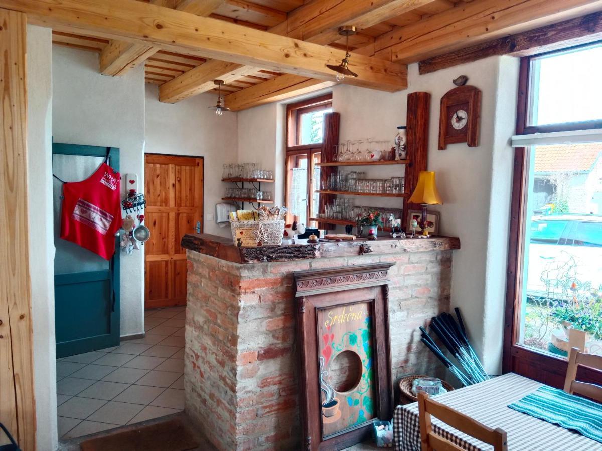 SRDEČNÁ - rodinný penzion a restaurace Novy Prerov Esterno foto